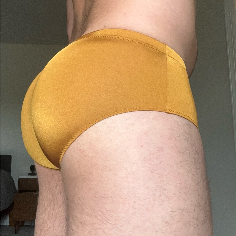 Charlies by Matthew Zink Men's Sunga in Gold Medium
